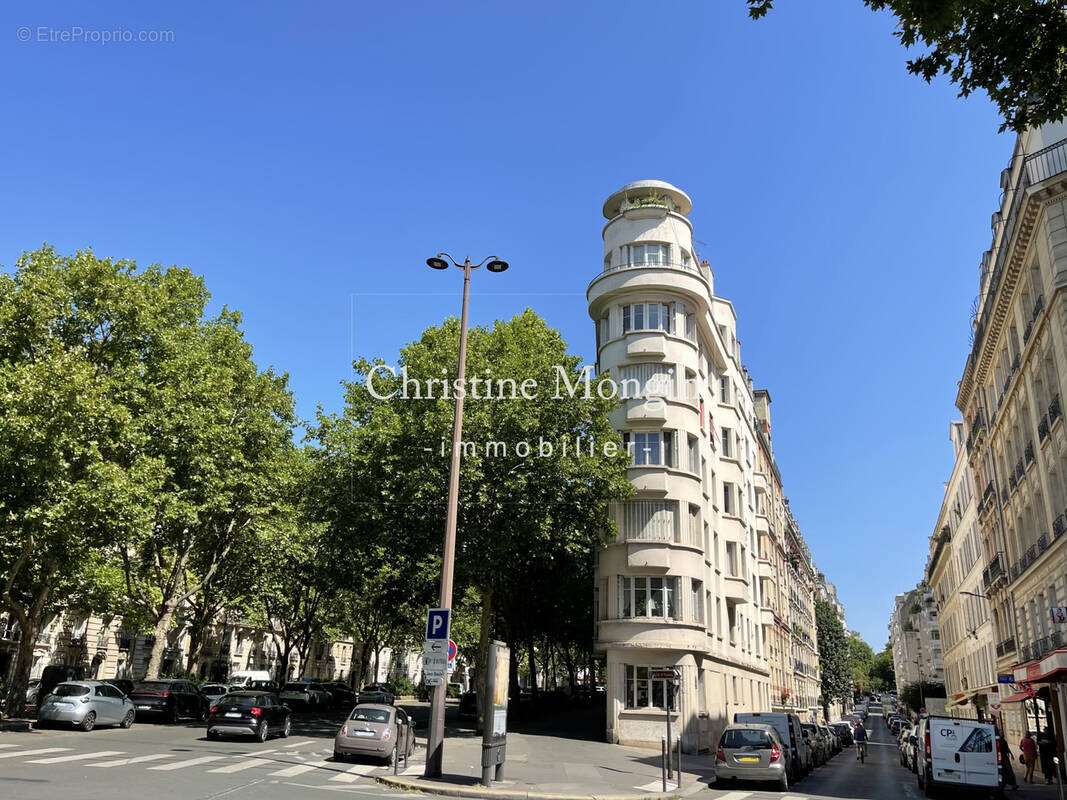 Commerce à PARIS-16E