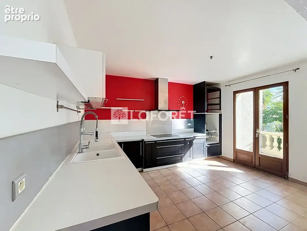 Maison 5 pièces 112 m² à vendre à Ponteilla (66300) - photo 8