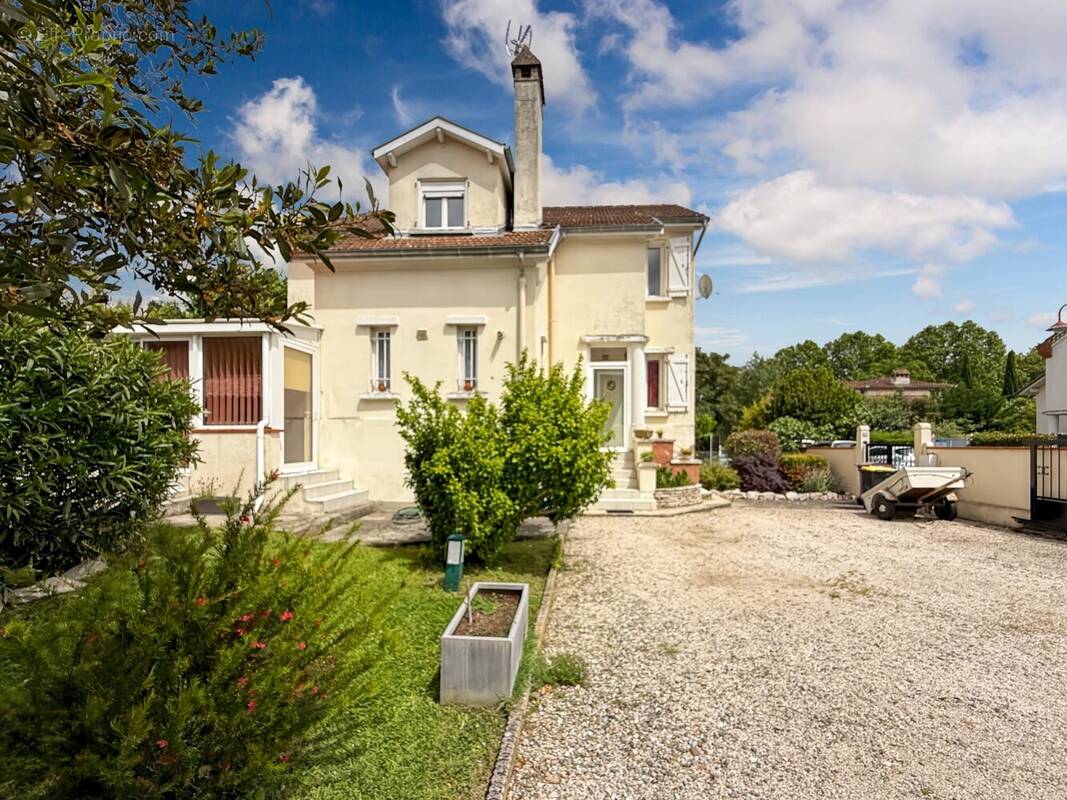 Maison à SAINT-LYS