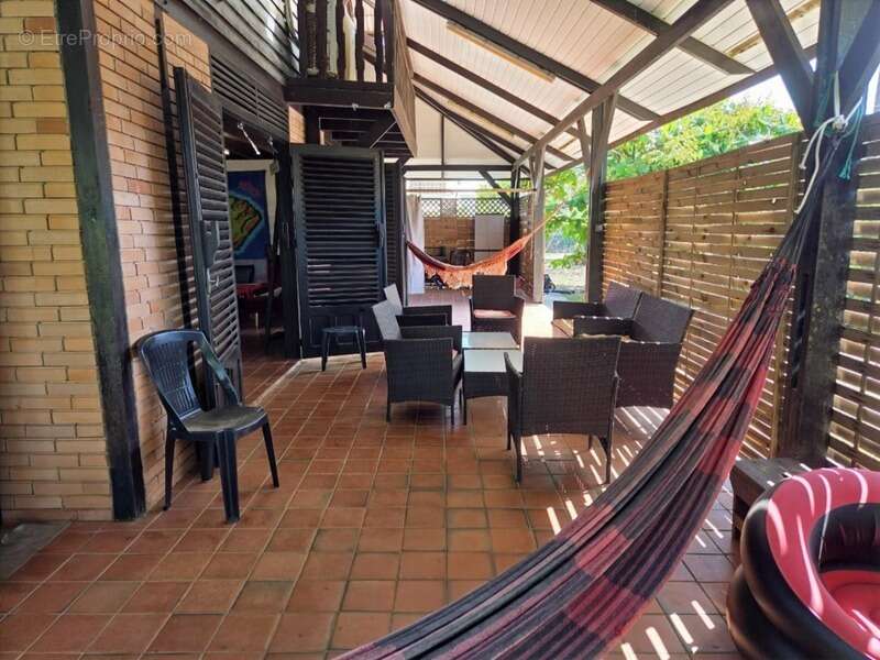 Maison à REMIRE-MONTJOLY