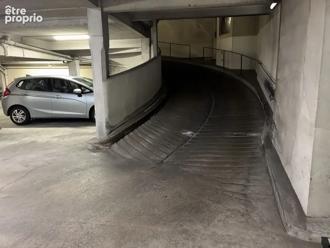 Parking 18 m² à Paris-16e  - photo 7