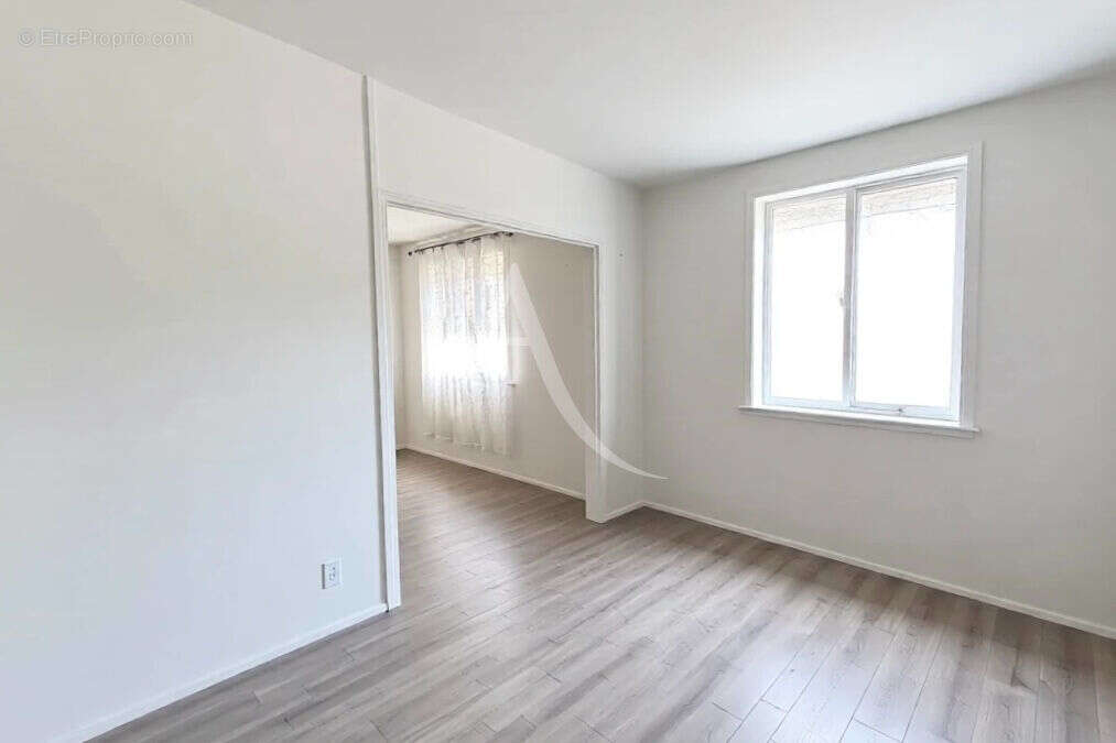 Appartement à VINON-SUR-VERDON