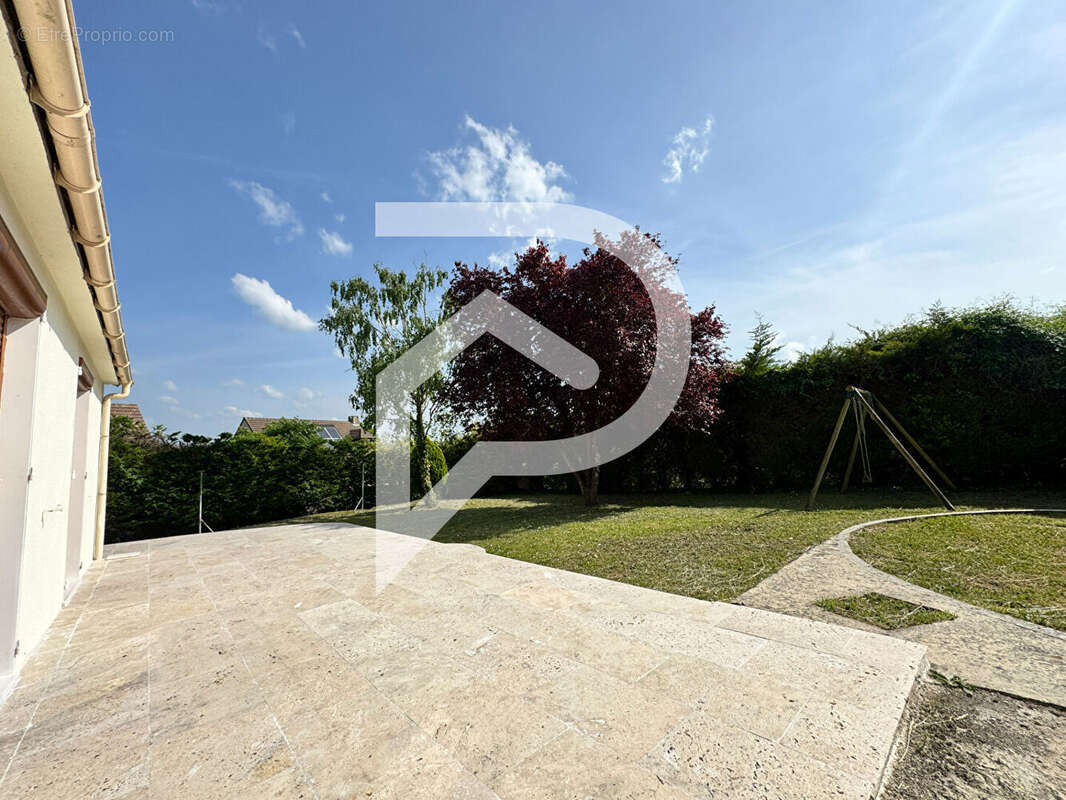 Maison à IVRY-LA-BATAILLE