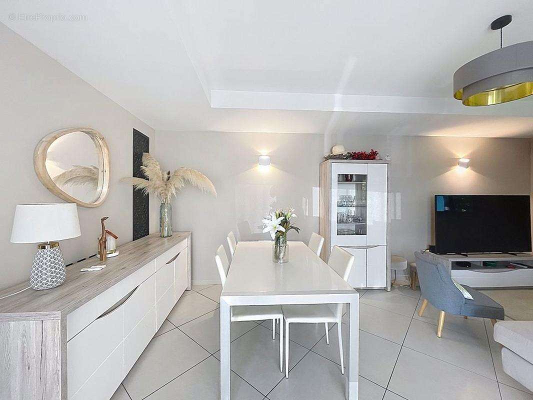 Pins-Justaret - Superbe maison T6 contemporaine avec jardin - photo 6