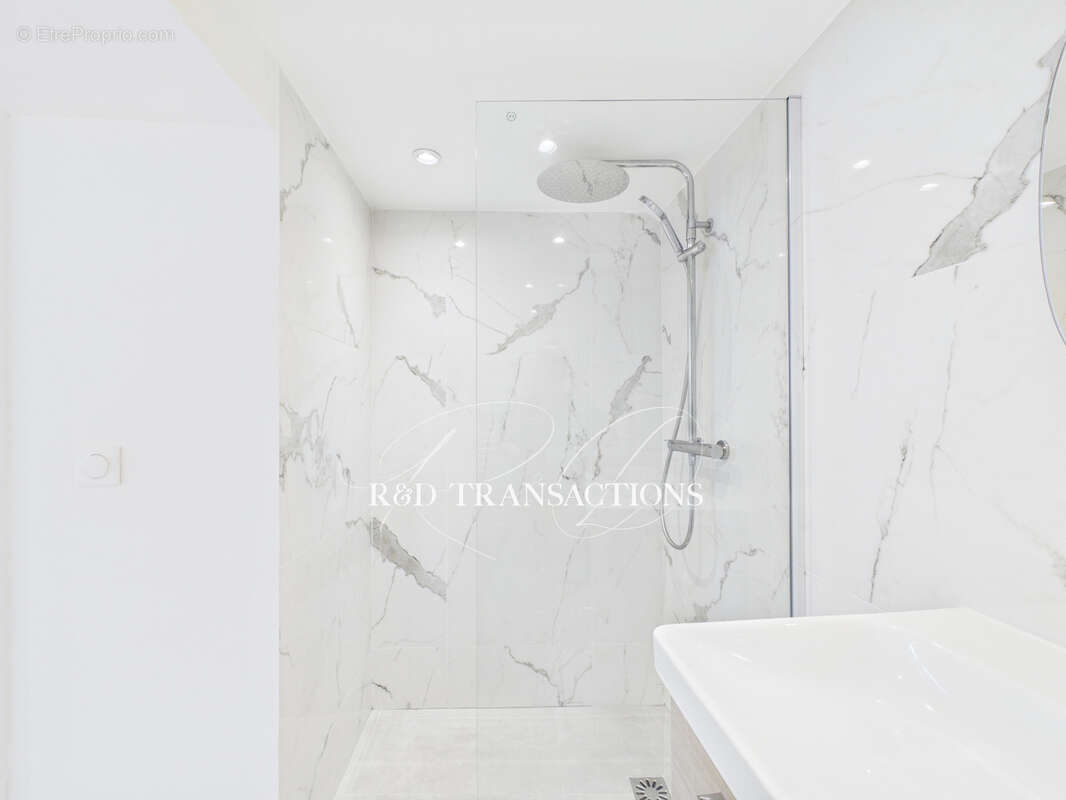 Appartement à SURESNES