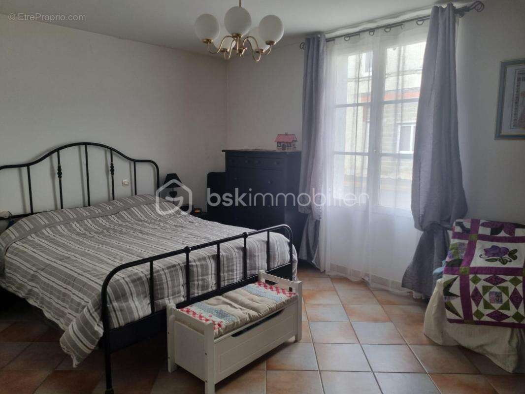 Maison de Bourg avec Grand Jardin et Studio Indépendant - photo 10