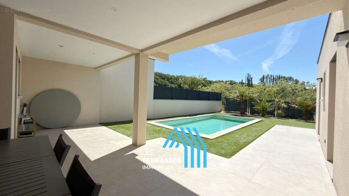Maison à MONTELIMAR