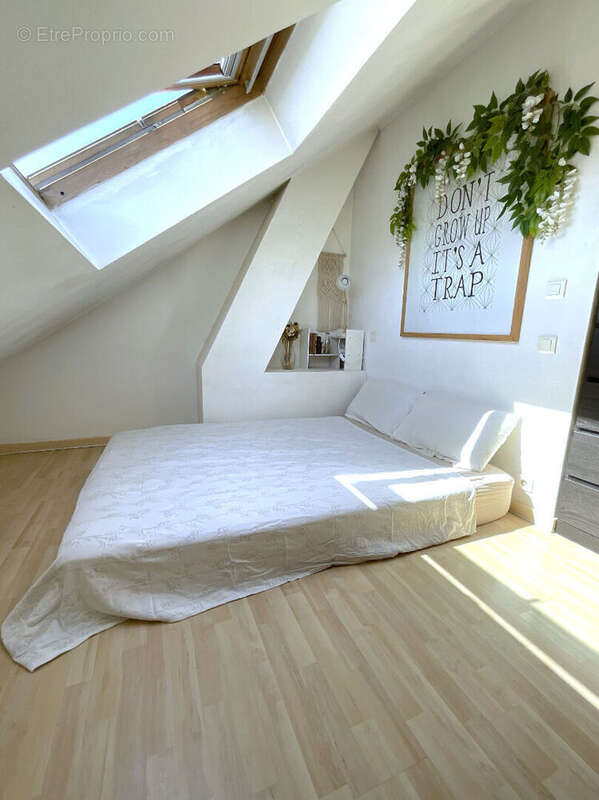 Appartement à VOISINS-LE-BRETONNEUX