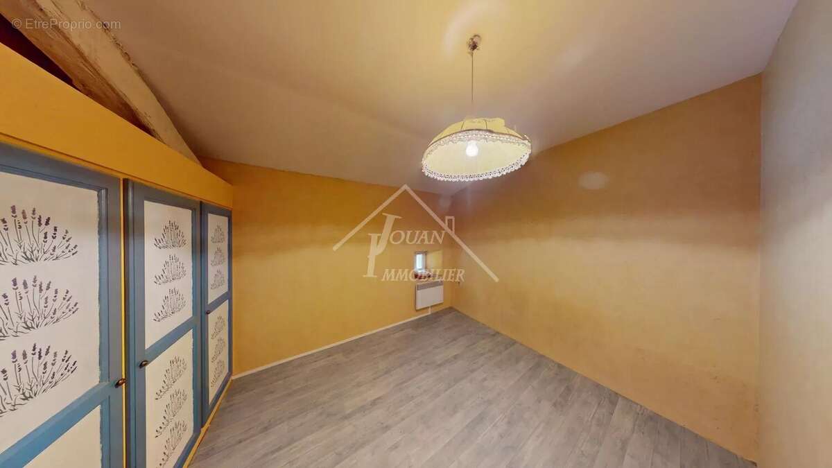 Maison à BELLENAVES