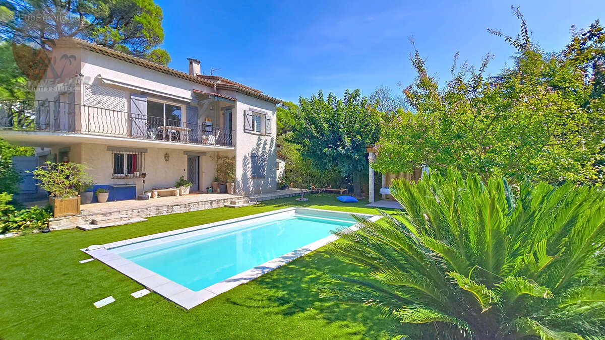 Maison à MOUANS-SARTOUX