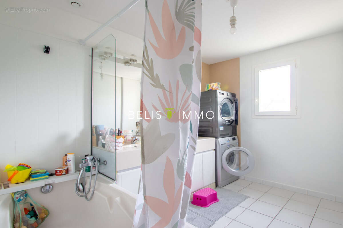 Maison à MONTLOUIS-SUR-LOIRE