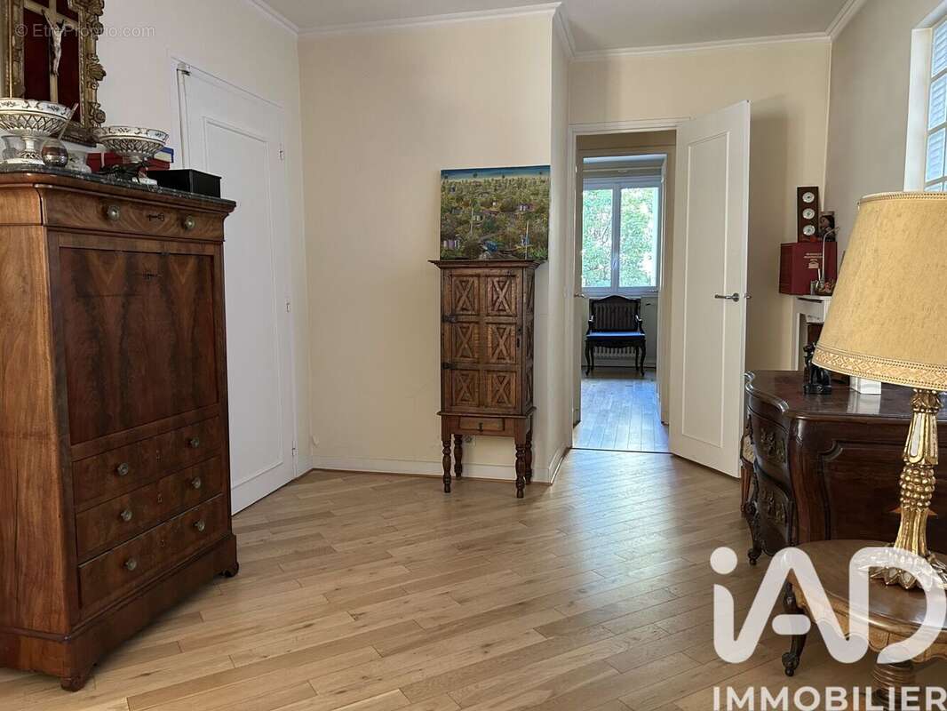 Photo 4 - Appartement à PARIS-16E