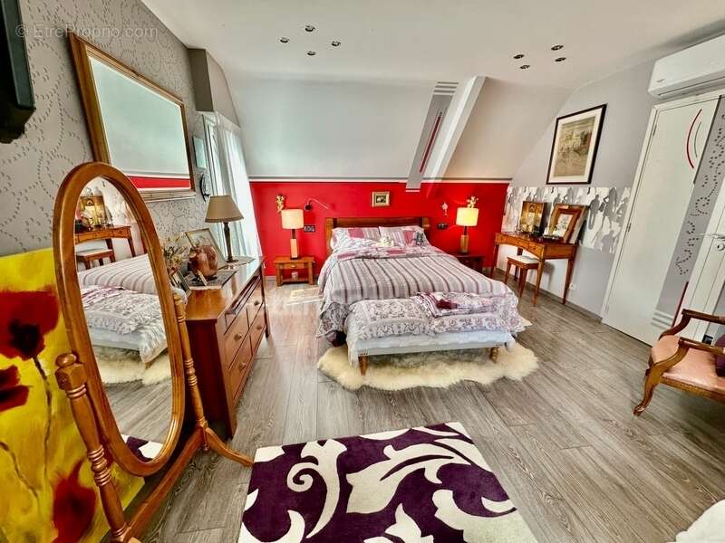 Maison à ROUGE