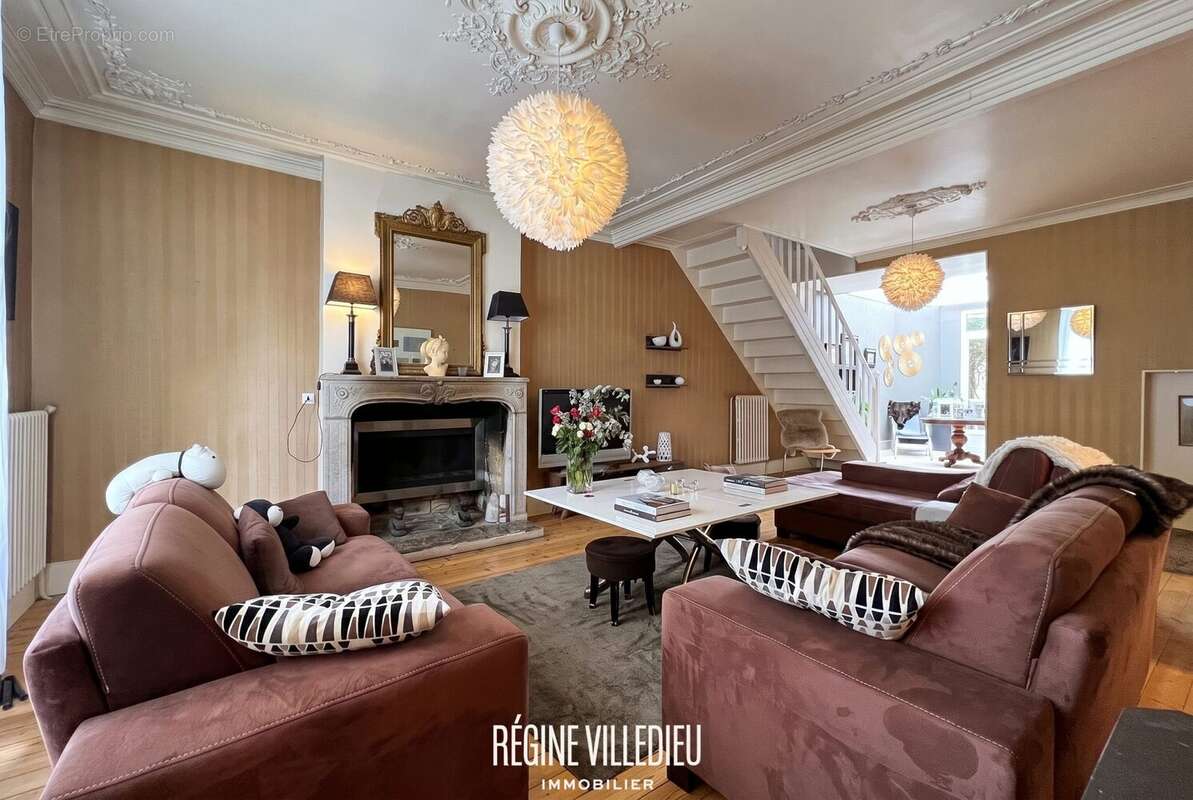 Maison 240 m² à Cherbourg-Octeville  - photo 2