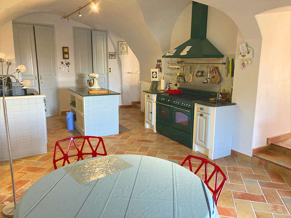 Maison à CHATEAUNEUF-DU-RHONE