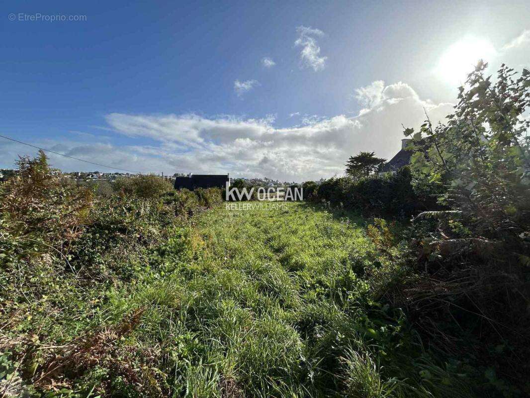 Terrain à PLOUHINEC