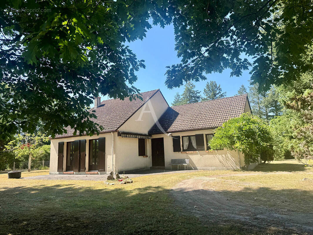 Maison à LA FERTE-IMBAULT