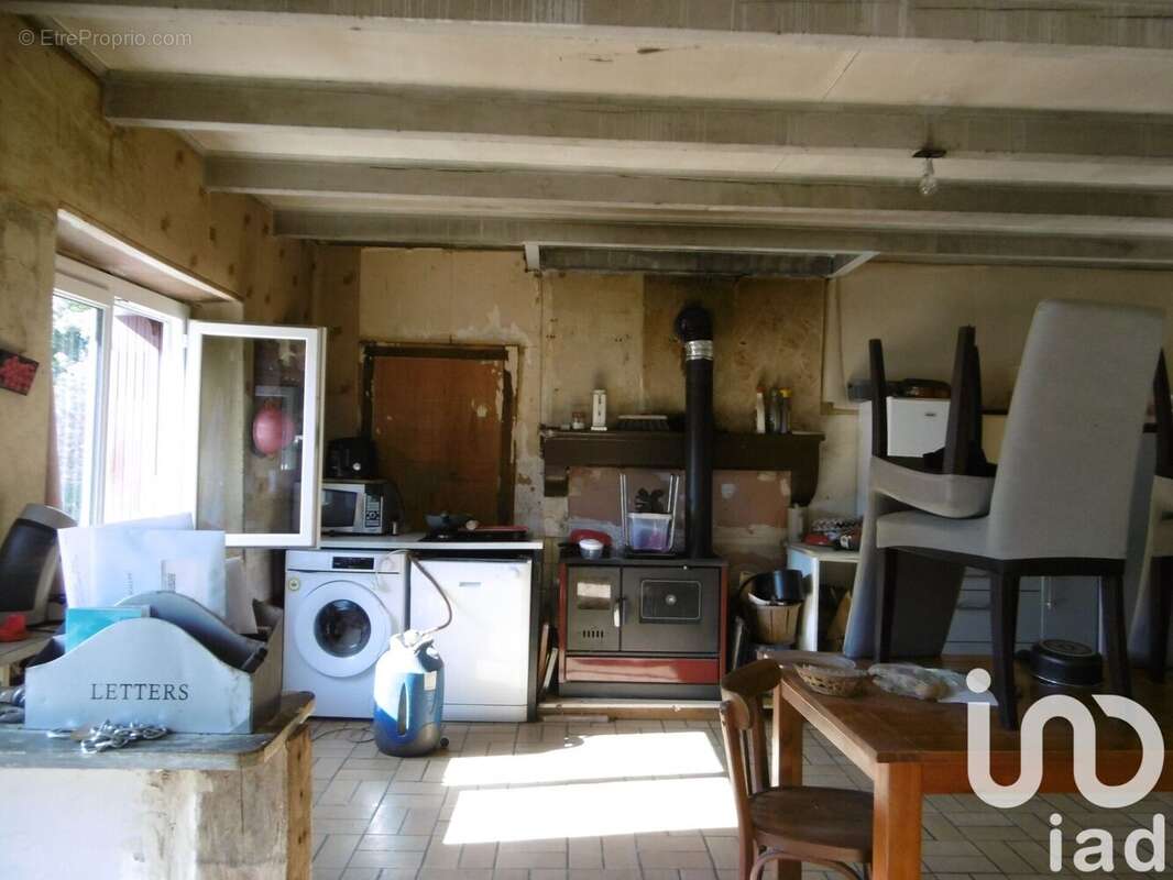 Maison 88 m² à Moussac  - photo 2
