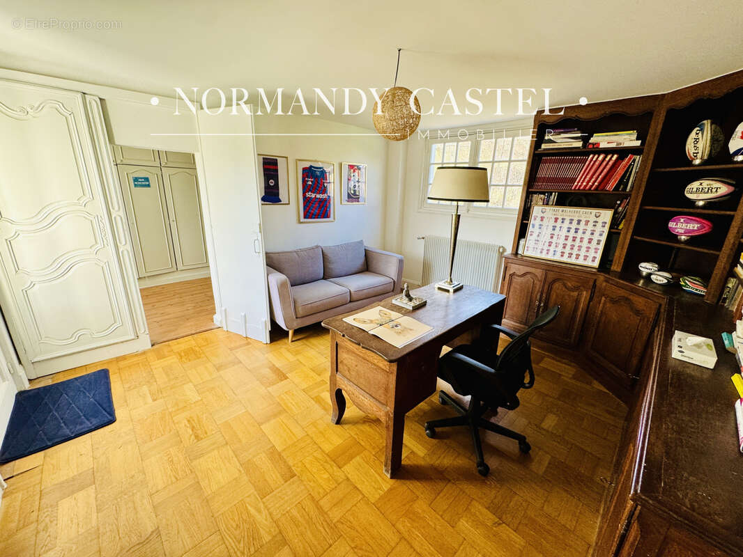 Maison à PENNEDEPIE