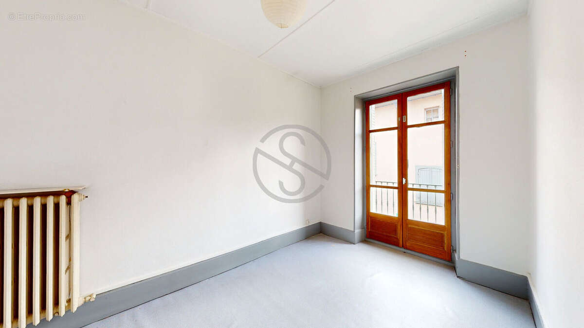 Appartement à LA COTE-SAINT-ANDRE