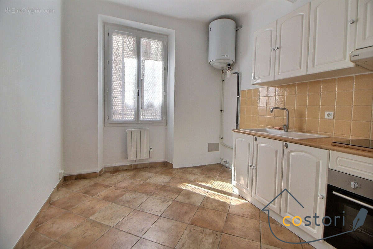 Appartement à TRANS-EN-PROVENCE