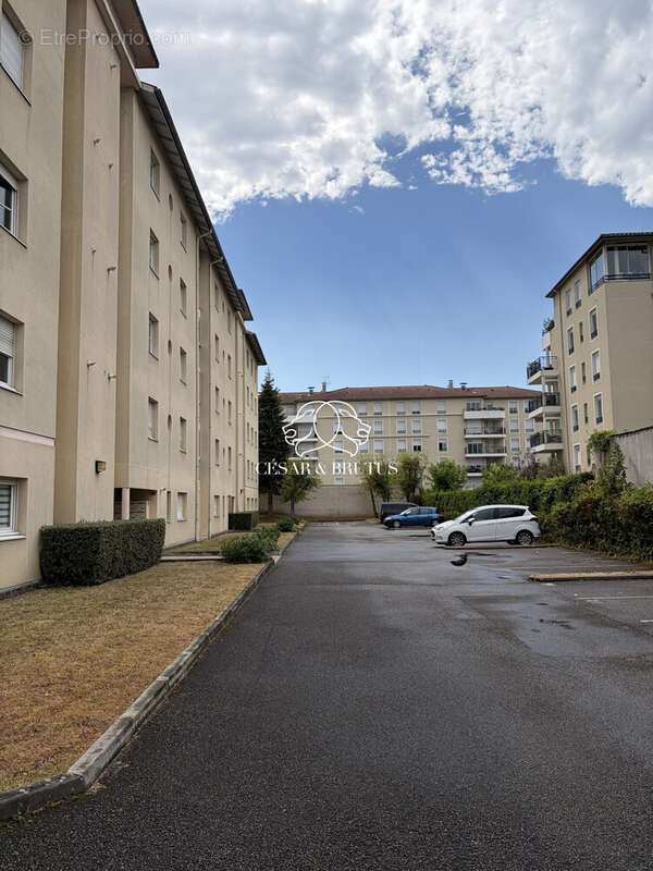 Appartement 81 m² à Tassin-La-Demi-Lune  - photo 5