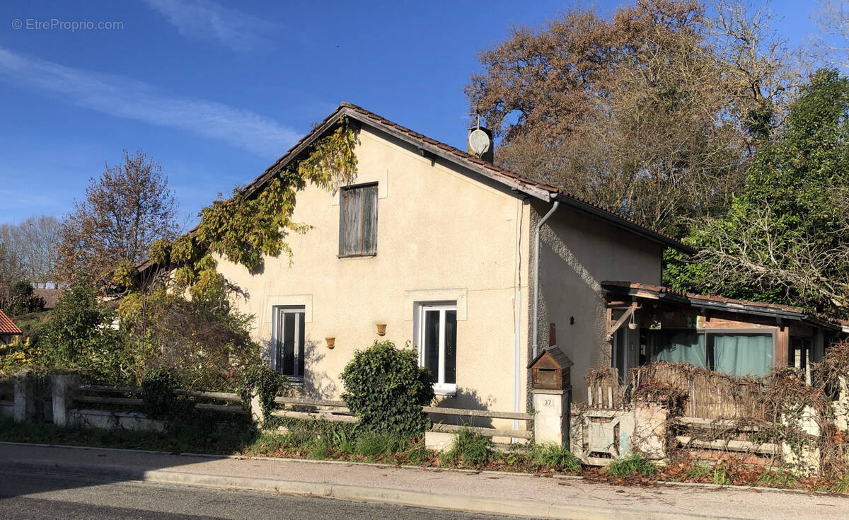 Maison à CASTELNAU-D'AUZAN