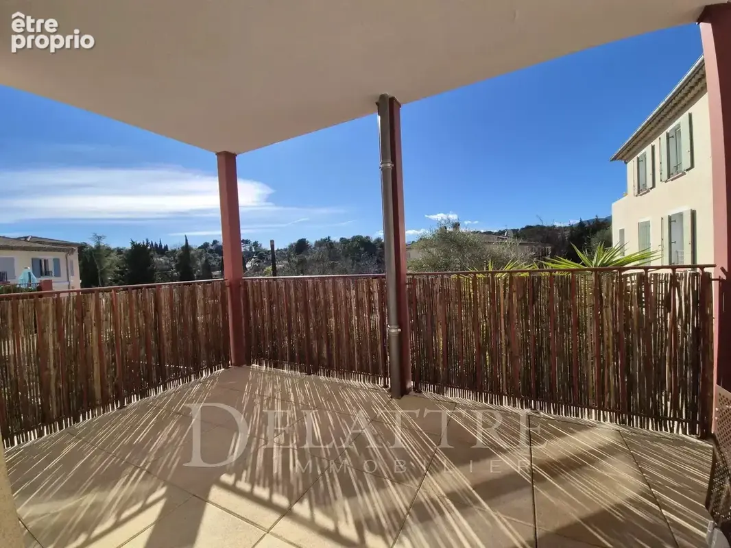 Appartement à LE ROURET