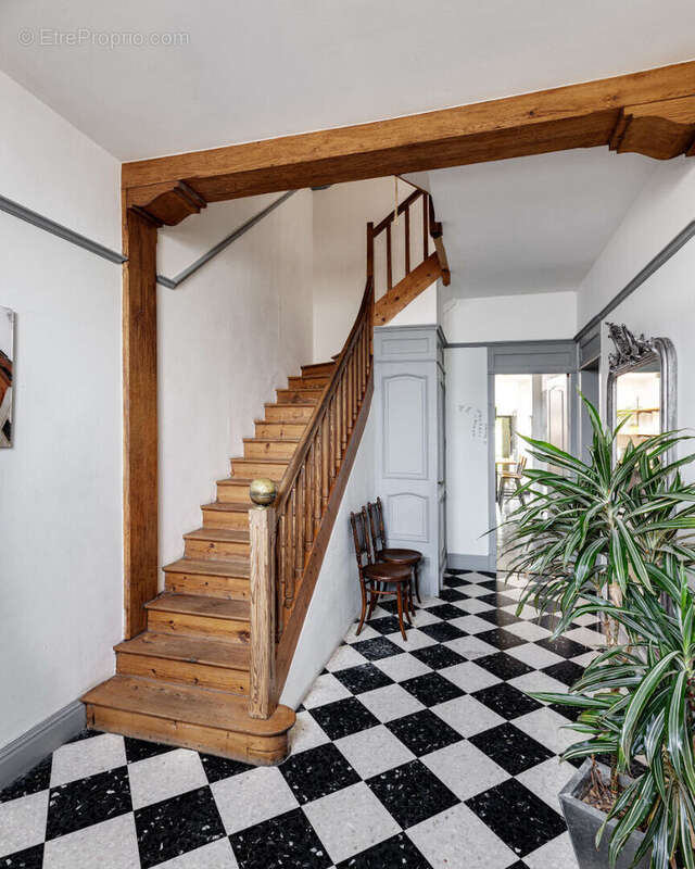 Maison de caractère , jardin, garage - photo 4