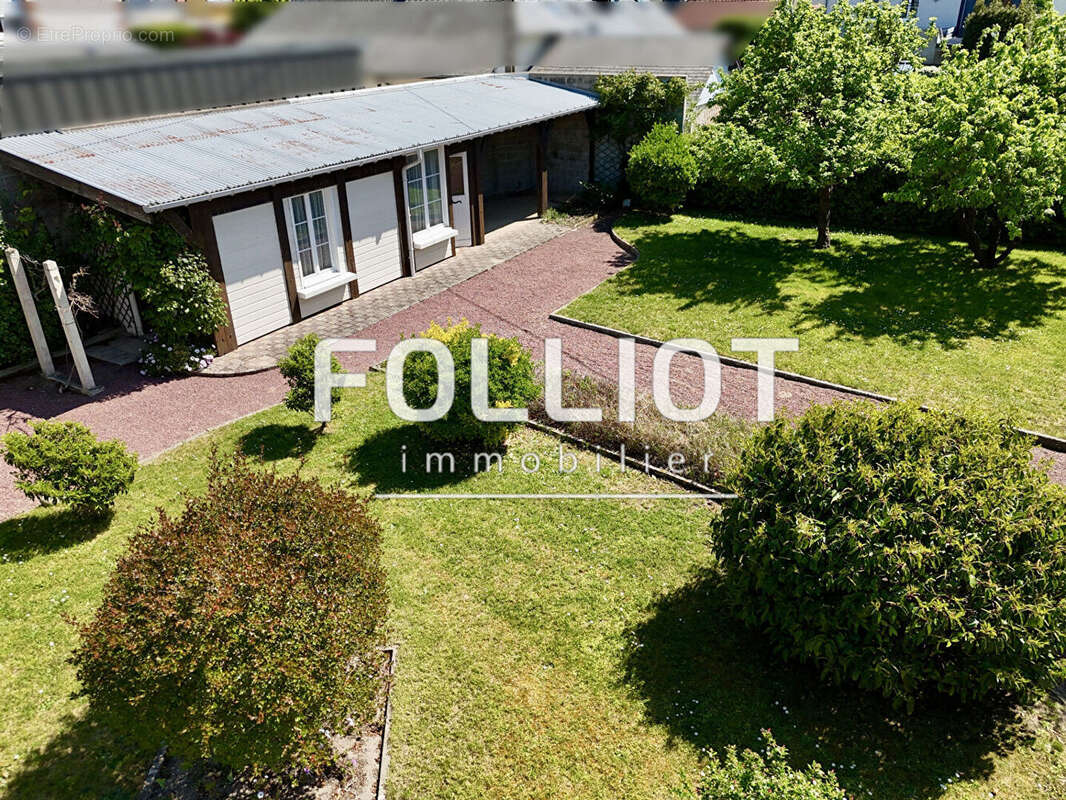 Maison à AGON-COUTAINVILLE