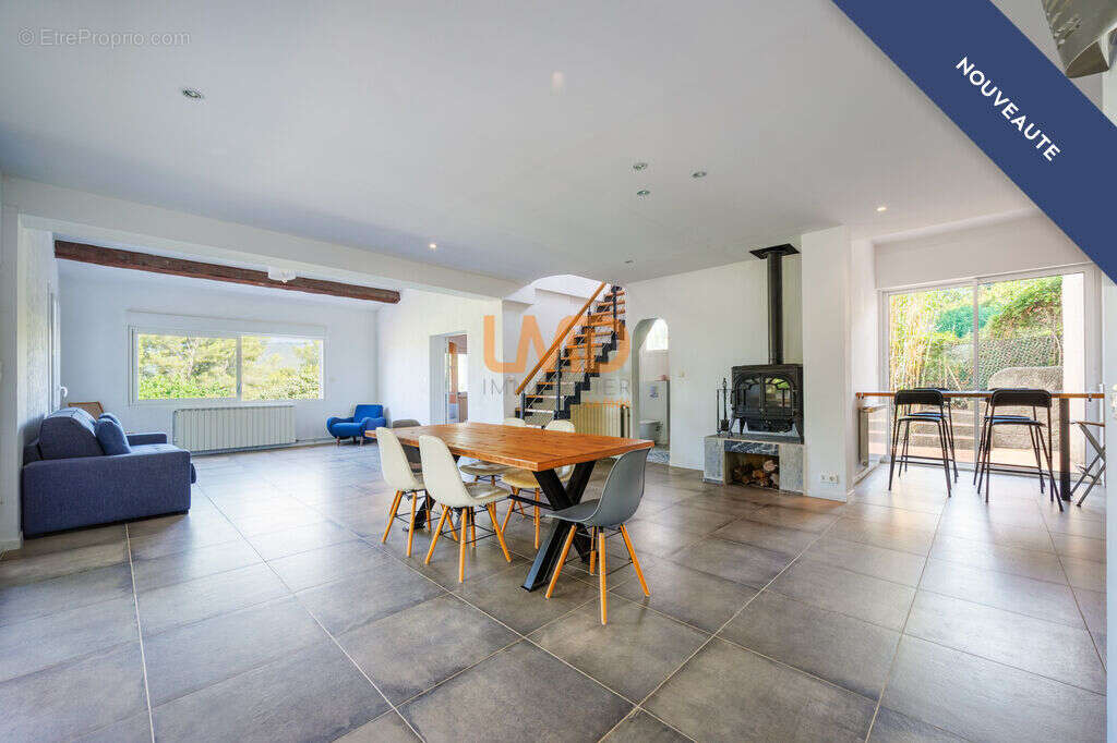 Ceyreste - Maison Familiale -  5P - 188 M2 + Studio indépendant - photo 3