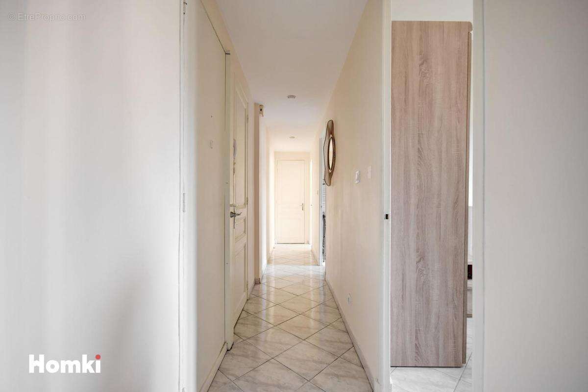 Appartement à MARSEILLE-7E