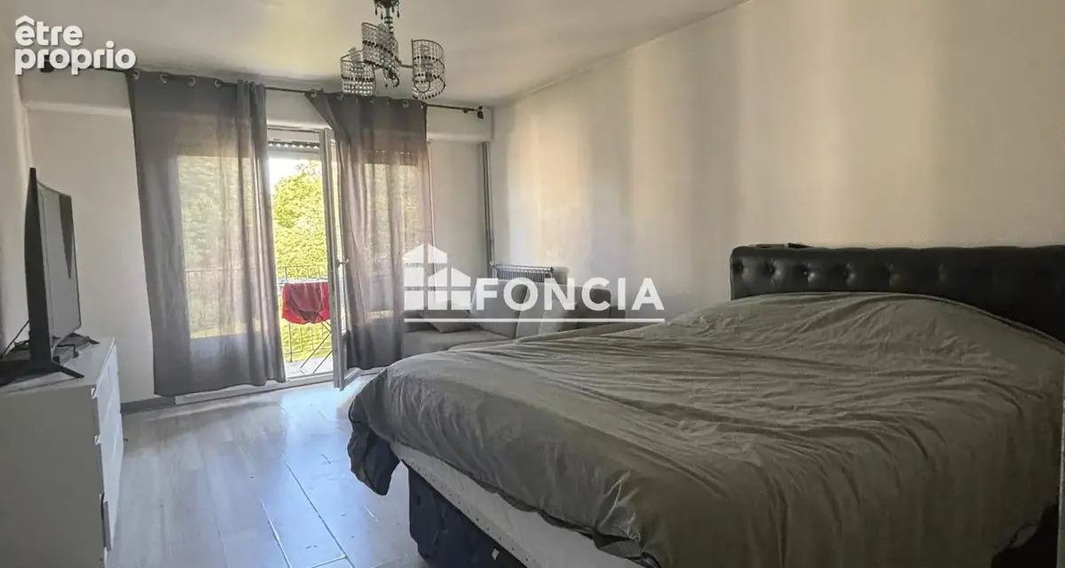 Grand f1 de 41 m2 viry chatillon residence verdoyante avec cave et parking - photo 17