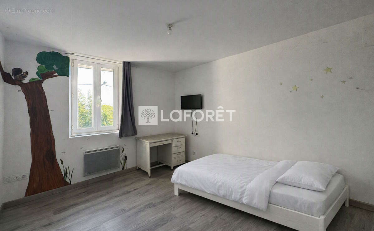 Maison Saint Just Luzac 5 pièces - photo 8