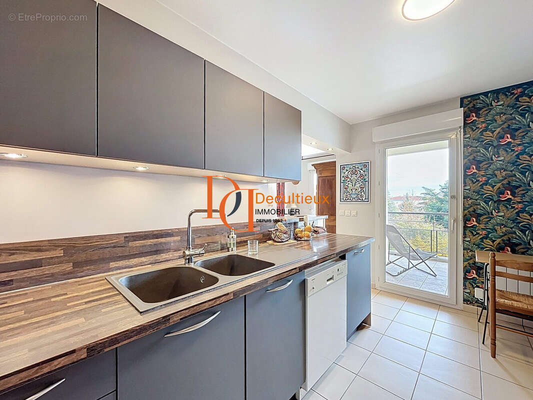 Appartement à CRAPONNE