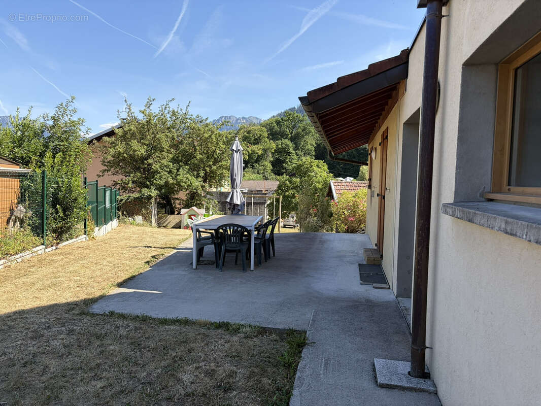 Charmante maison de Type 4 avec terrain dans le hameau de Châteauvieux (Féternes) - photo 23