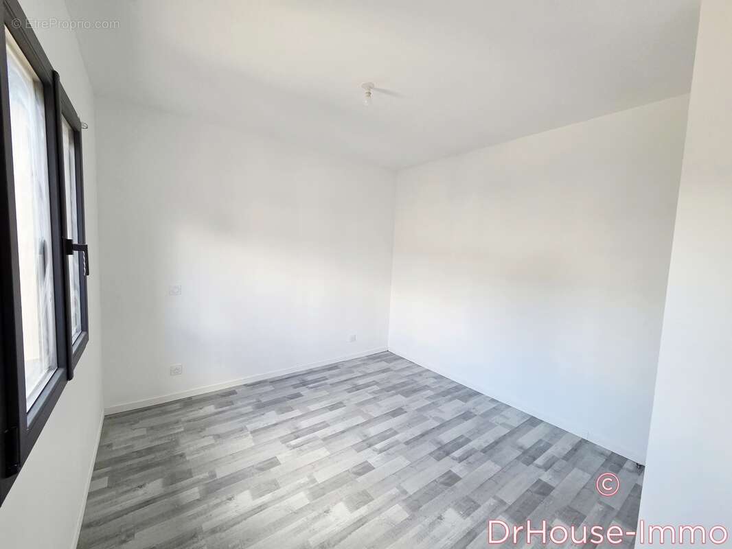 Maison à SAINT-CHINIAN