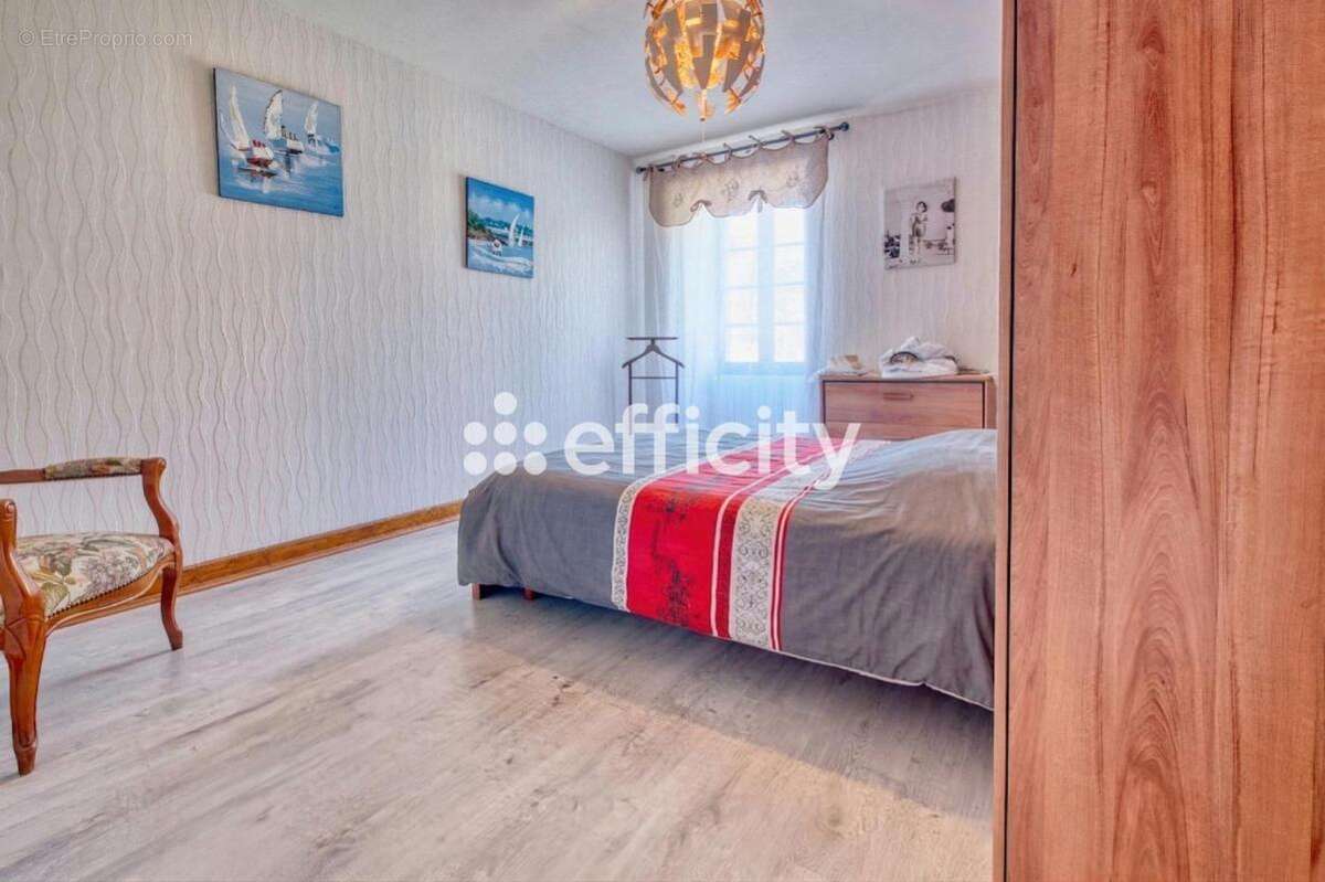 Maison 159 m² à Segonzac  - photo 5