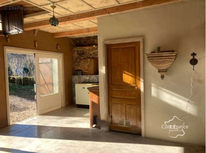 Maison à BAGNAC-SUR-CELE