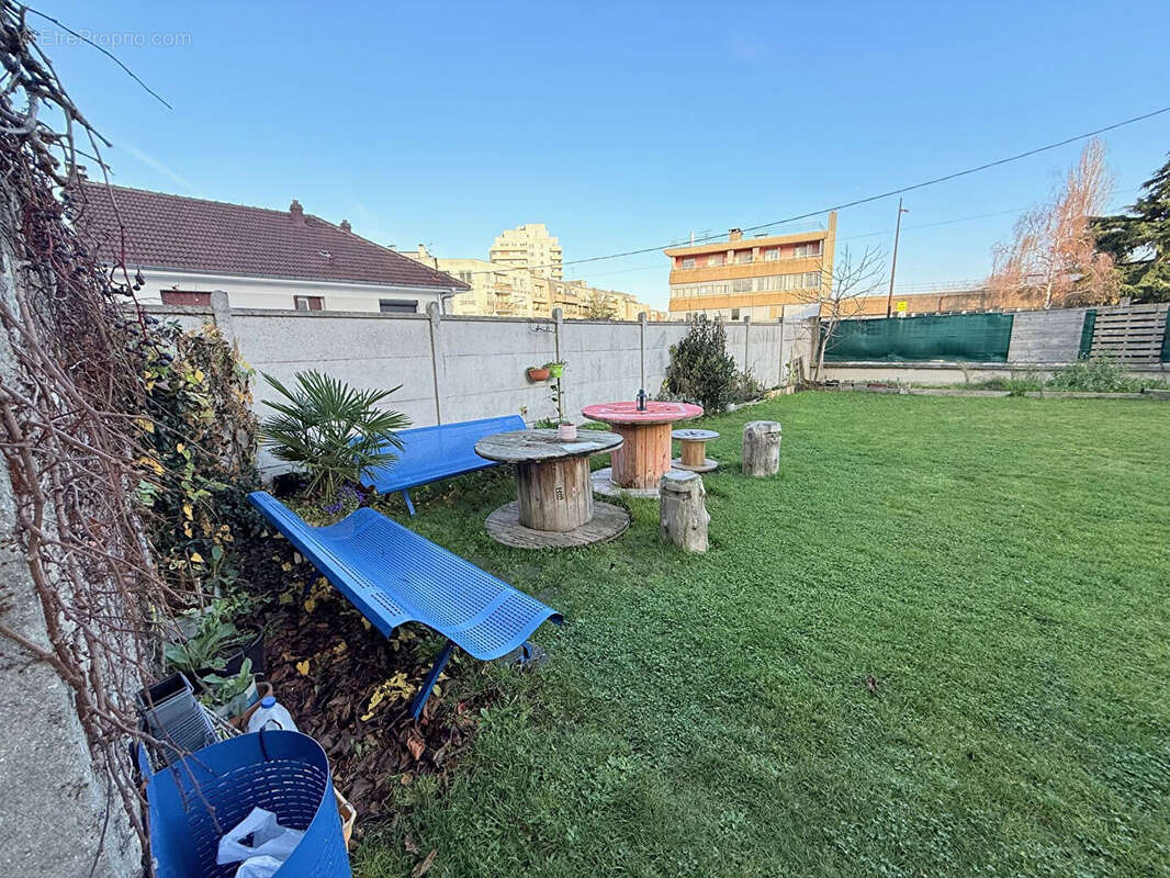 Appartement à LE KREMLIN-BICETRE