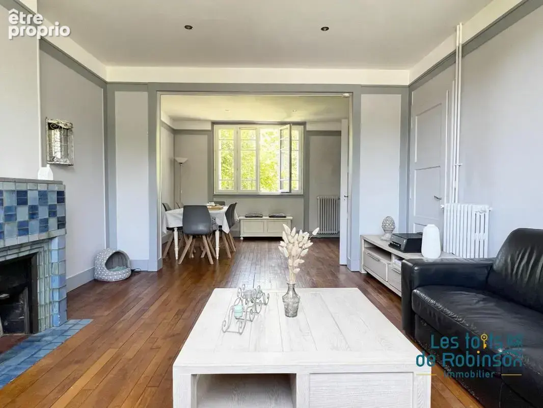 Maison en plein centre ville avec 4 chambres, bureau et jardin - photo 11