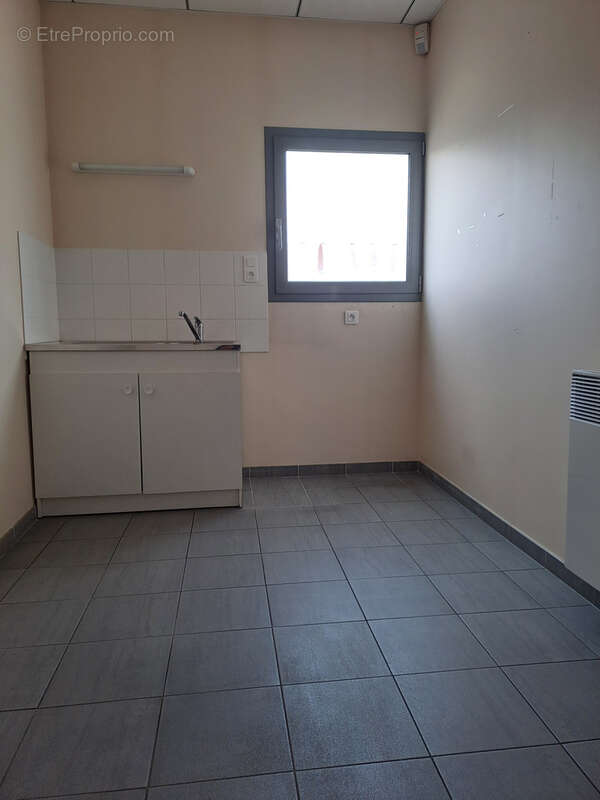 Commerce à LE FRESNE-SUR-LOIRE