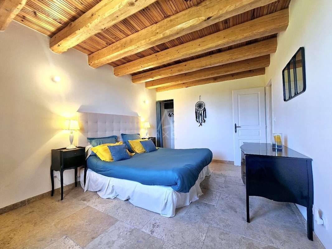 Appartement à ARAMON