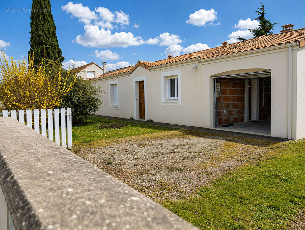Maison à CROUTELLE