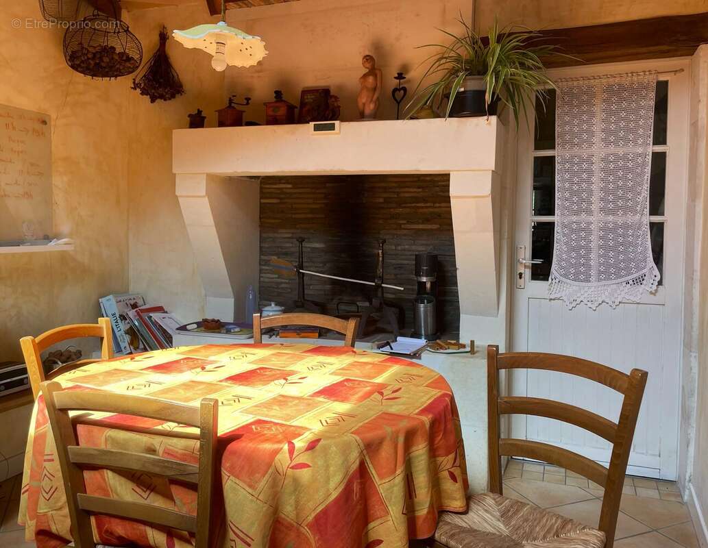 Maison de village de caractère à proximité de Saintes - photo 10