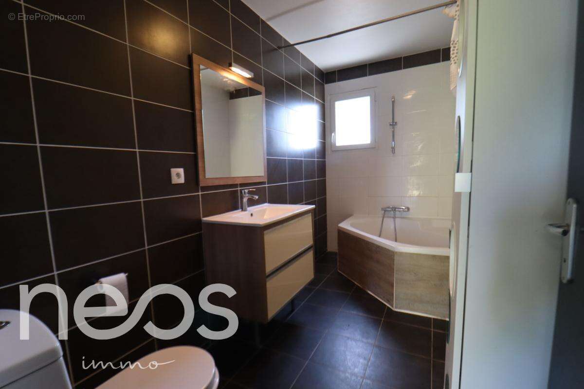 Maison 110 m² à Grignols  - photo 14