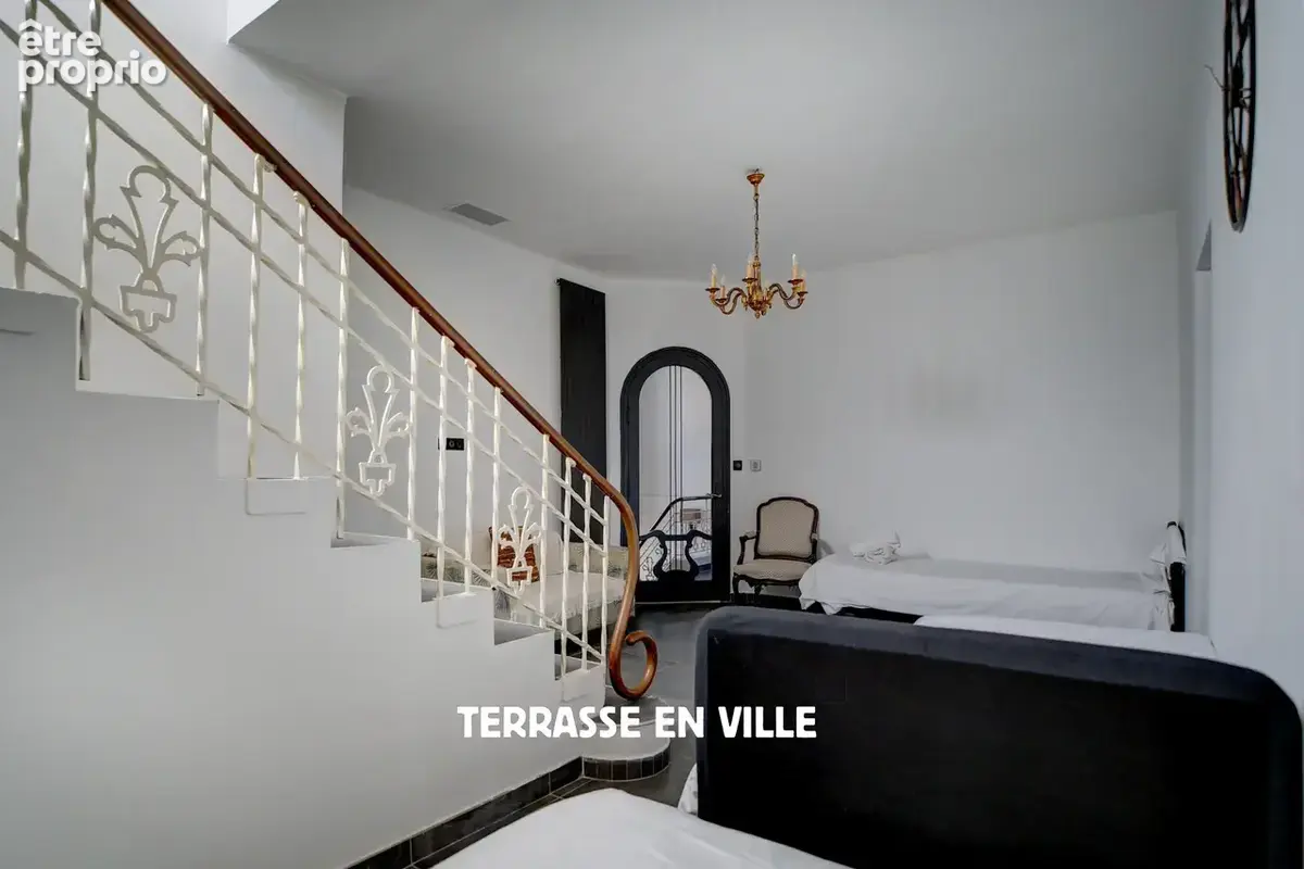 La ciotat - figuerolles - maison d'architecte t9 - 400m2 - jardin - 1000m2 - piscine - garages - 1870000€ - photo 23