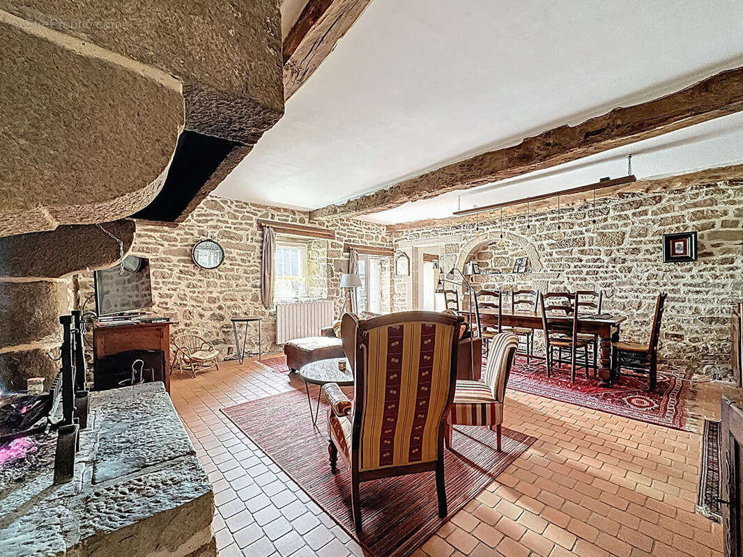 Maison à PLELAN-LE-PETIT