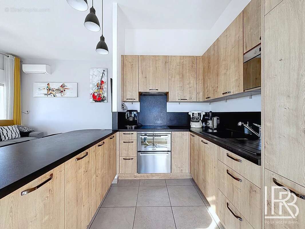 Appartement à MARSEILLE-2E