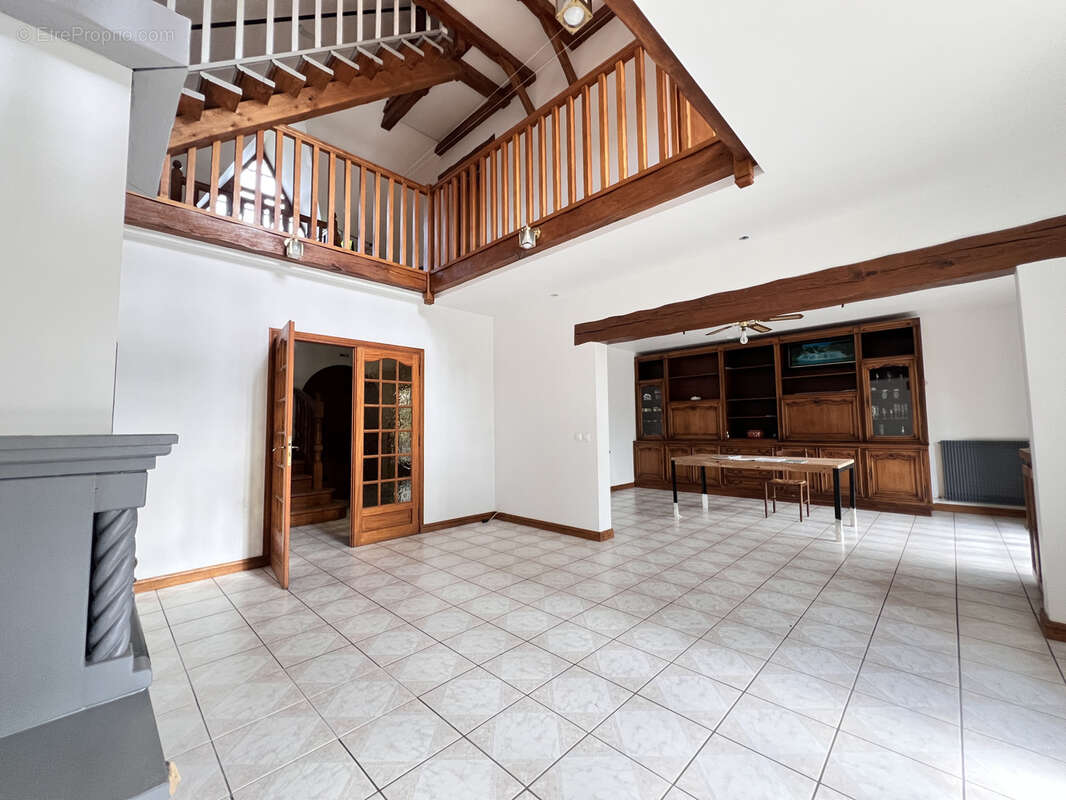 Maison à LIVRY-SUR-SEINE